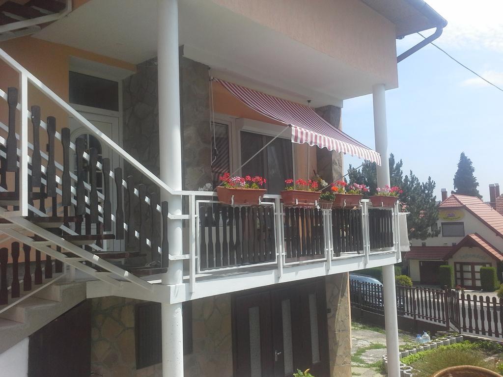 Friends Villa Apartments Hévíz Esterno foto